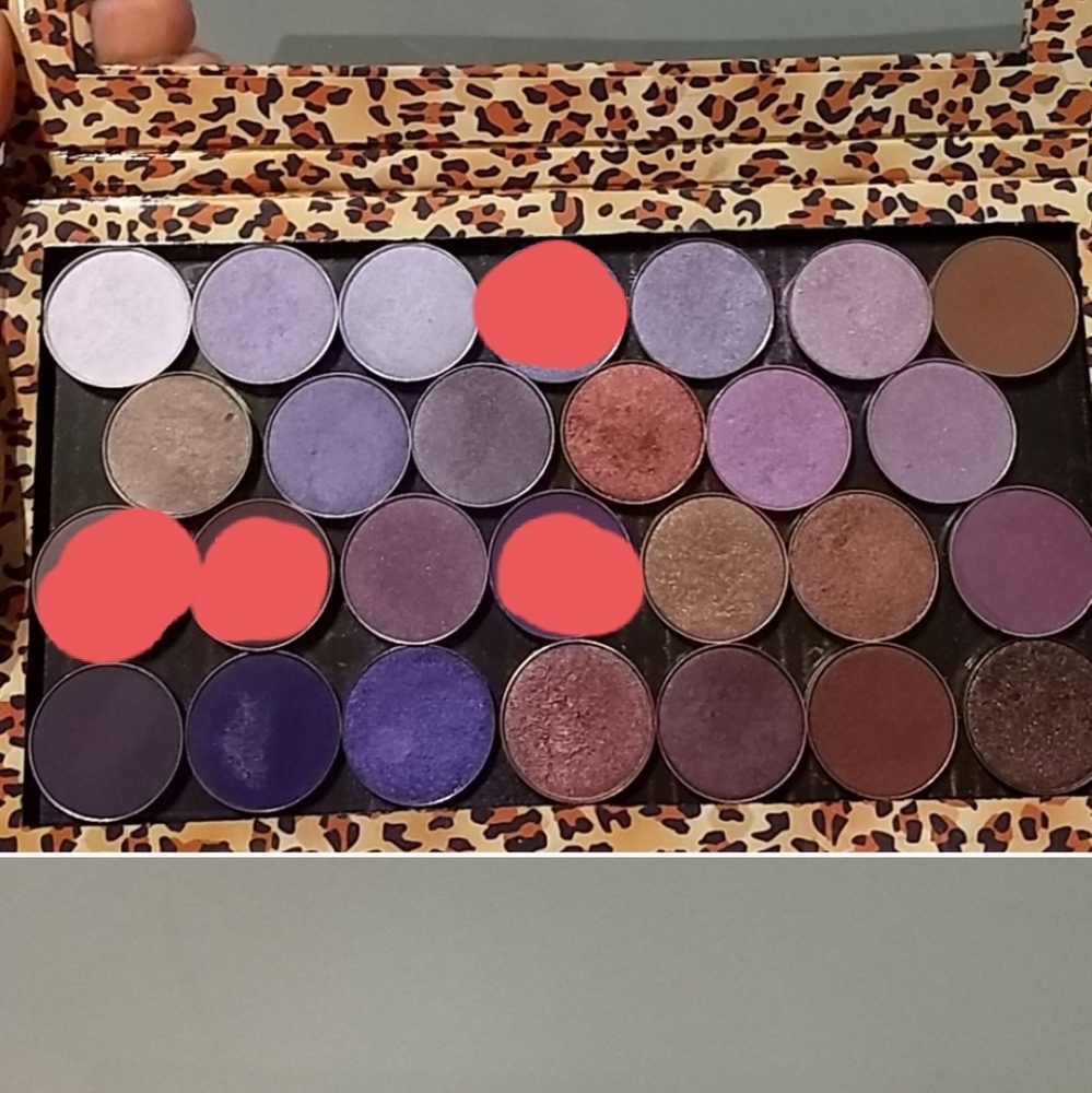 Mac Eyeshadow Palette 27 colors purple
